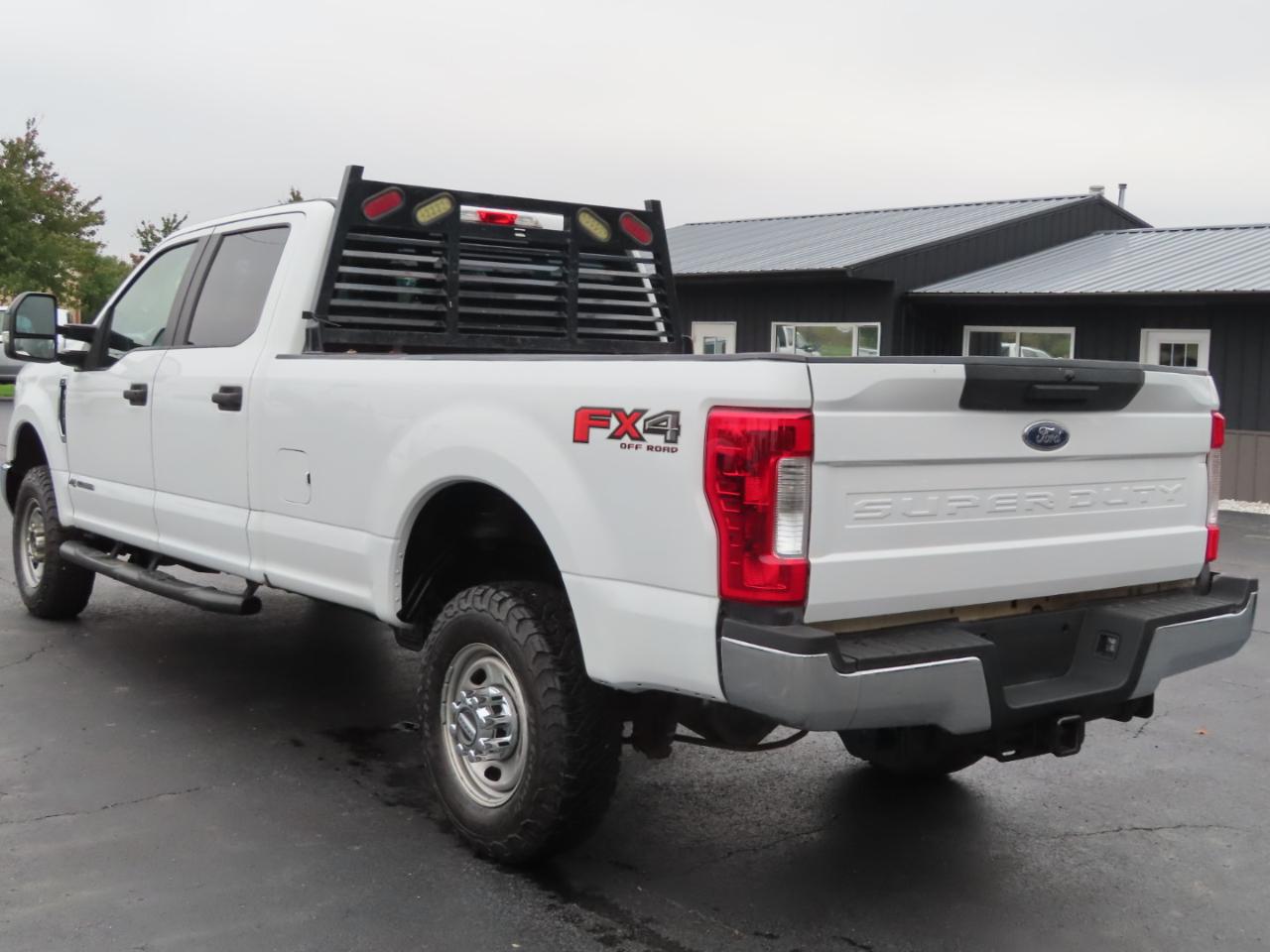 Ford Super Duty F-350 SRW XL 4WD Crew Cab 8' Box 2017