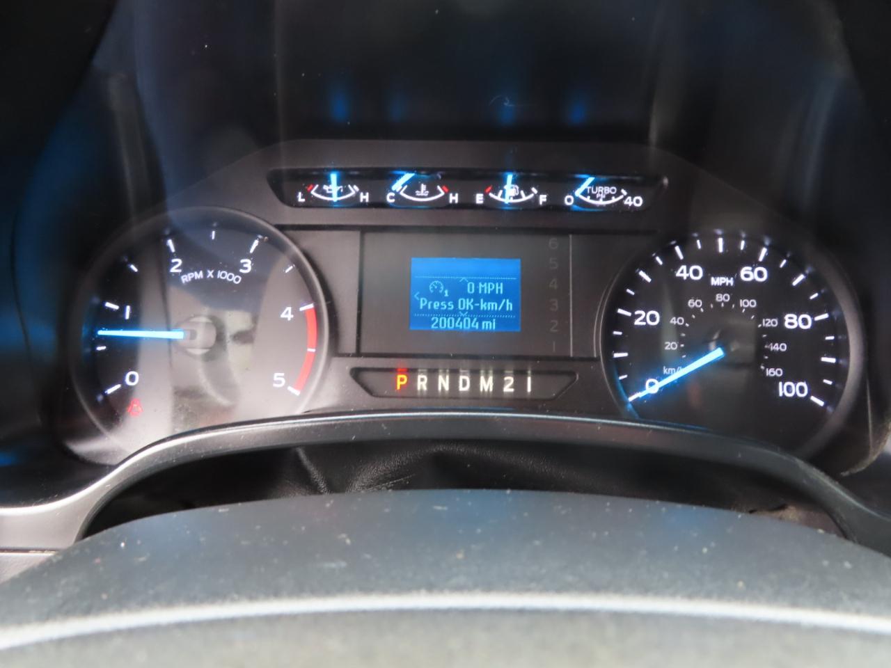 Ford Super Duty F-350 SRW XL 4WD Crew Cab 8' Box 2017