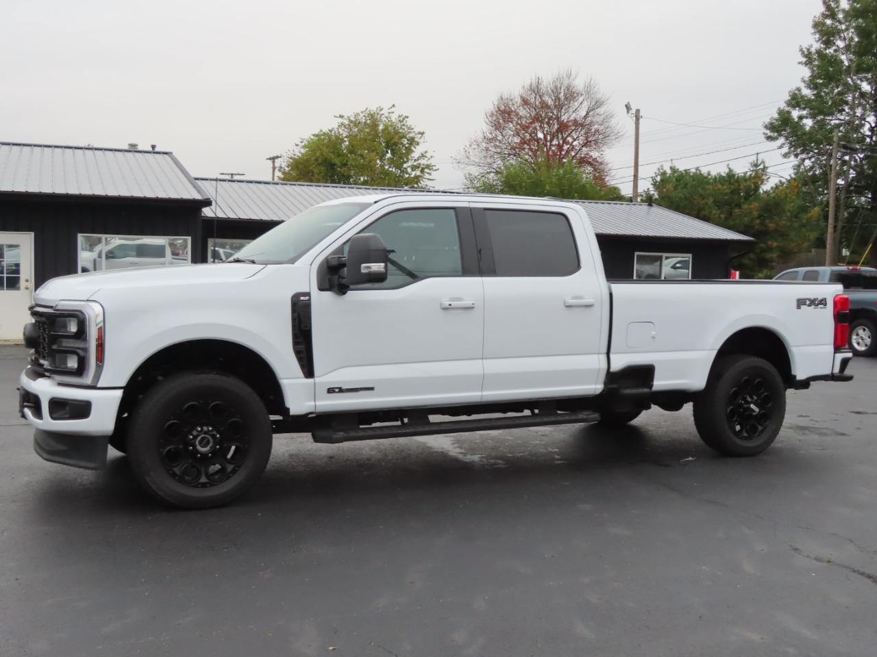 Ford Super Duty F-250 SRW XLT 4WD Crew Cab 8' Box 2025