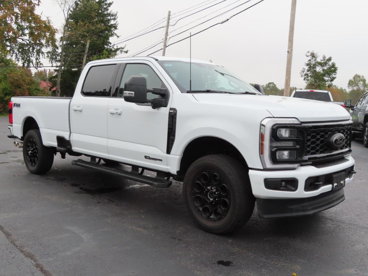 Ford Super Duty F-250 SRW XLT 4WD Crew Cab 8' Box 2025