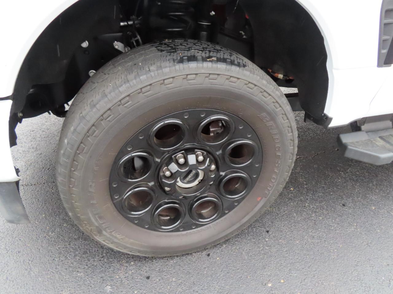 Ford Super Duty F-250 SRW XLT 4WD Crew Cab 8' Box 2025