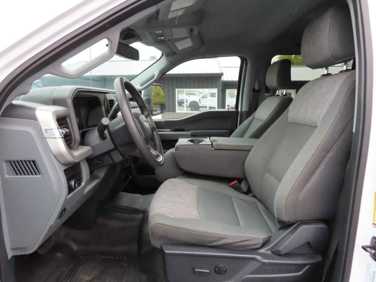Ford Super Duty F-250 SRW XLT 4WD Crew Cab 8' Box 2025