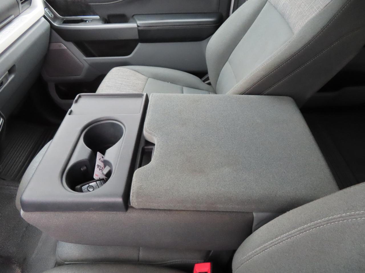 Ford Super Duty F-250 SRW XLT 4WD Crew Cab 8' Box 2025