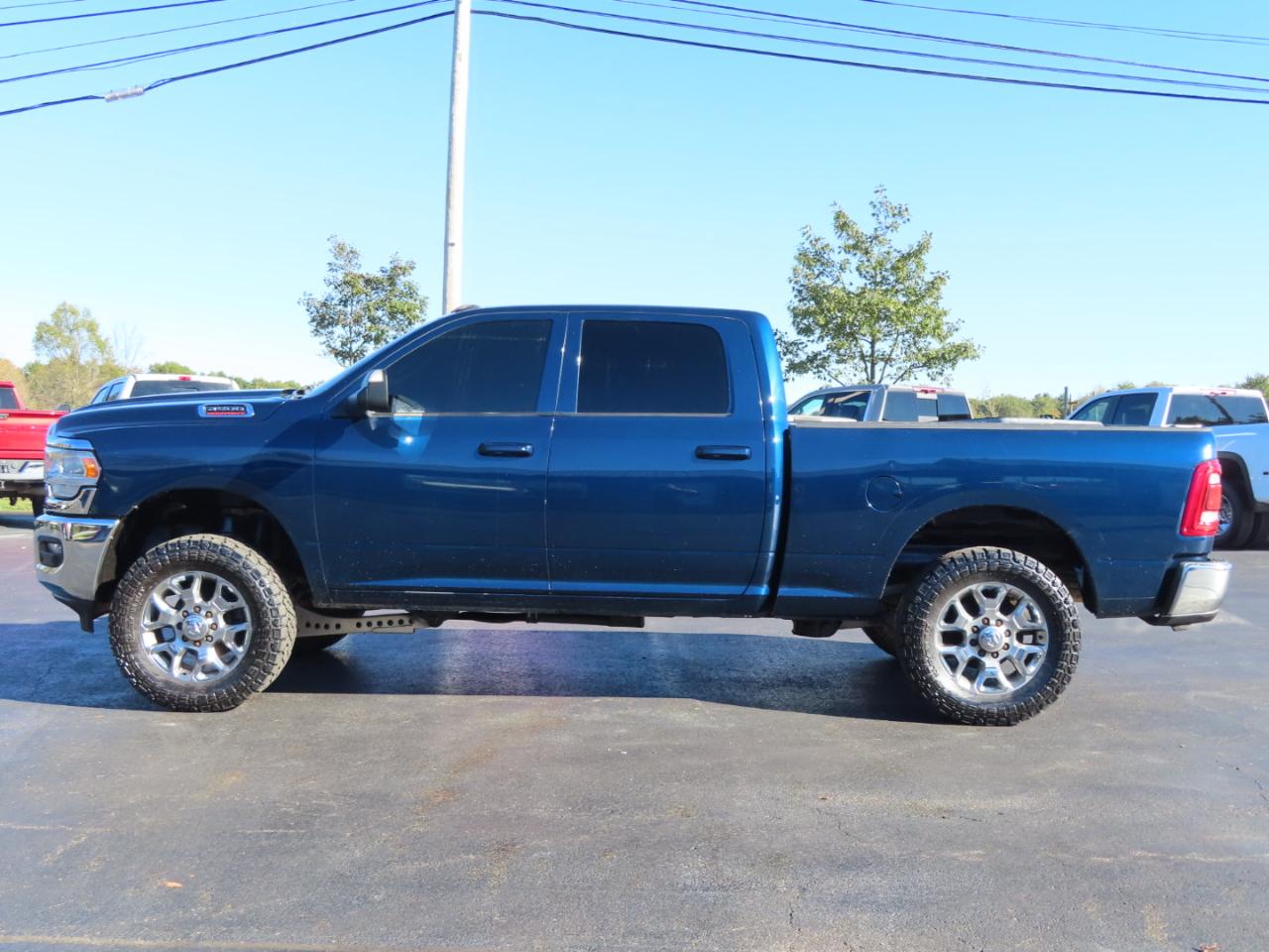 RAM 2500 Big Horn 4x4 Crew Cab 6'4" Box 2020