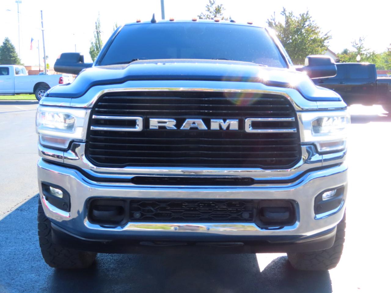 RAM 2500 Big Horn 4x4 Crew Cab 6'4" Box 2020