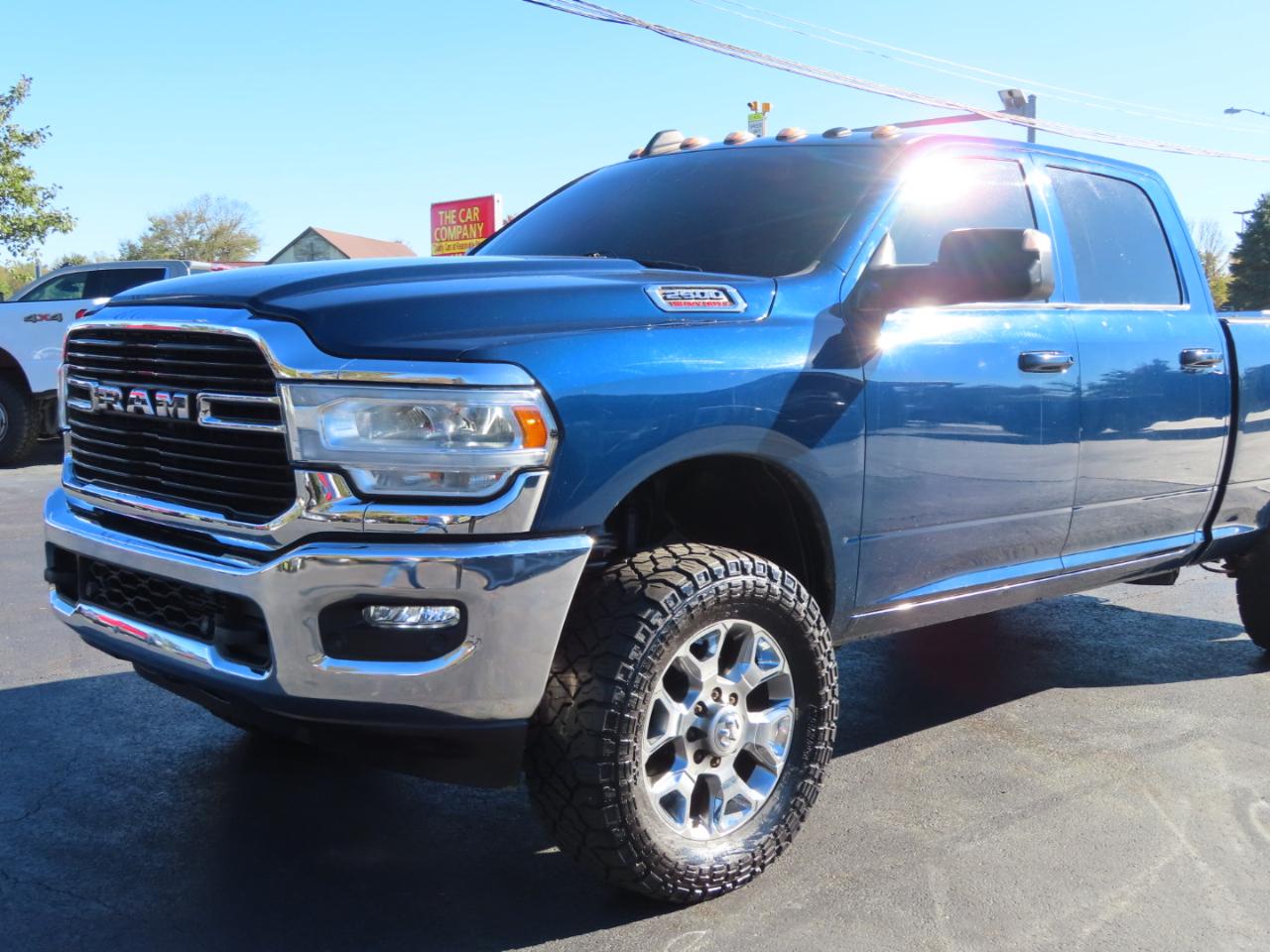 RAM 2500 Big Horn 4x4 Crew Cab 6'4" Box 2020