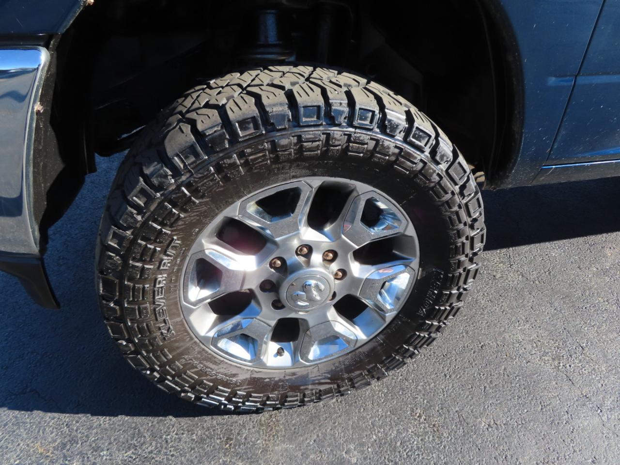 RAM 2500 Big Horn 4x4 Crew Cab 6'4" Box 2020