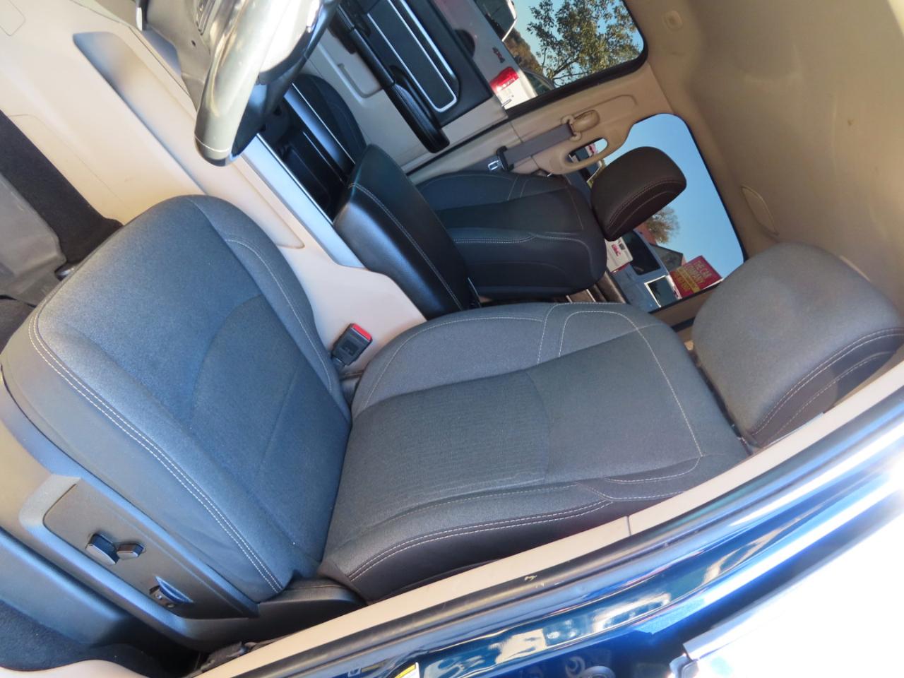 RAM 2500 Big Horn 4x4 Crew Cab 6'4" Box 2020