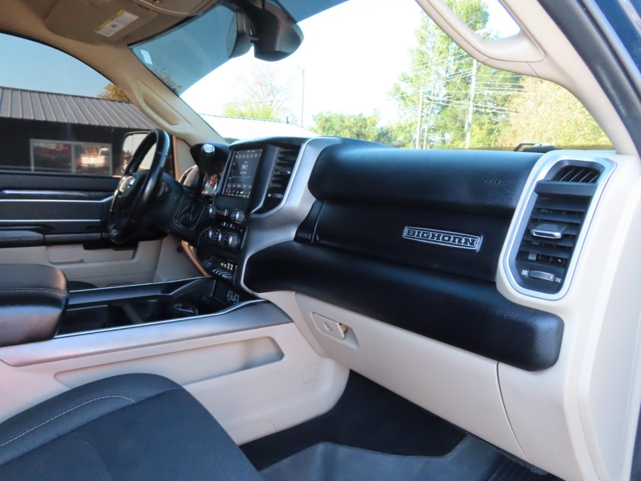 RAM 2500 Big Horn 4x4 Crew Cab 6'4" Box 2020