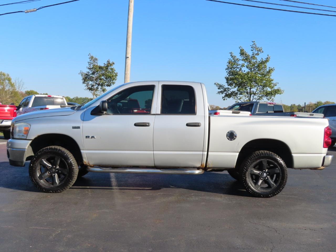 Dodge Ram 1500 4WD Quad Cab 140.5" SLT 2008