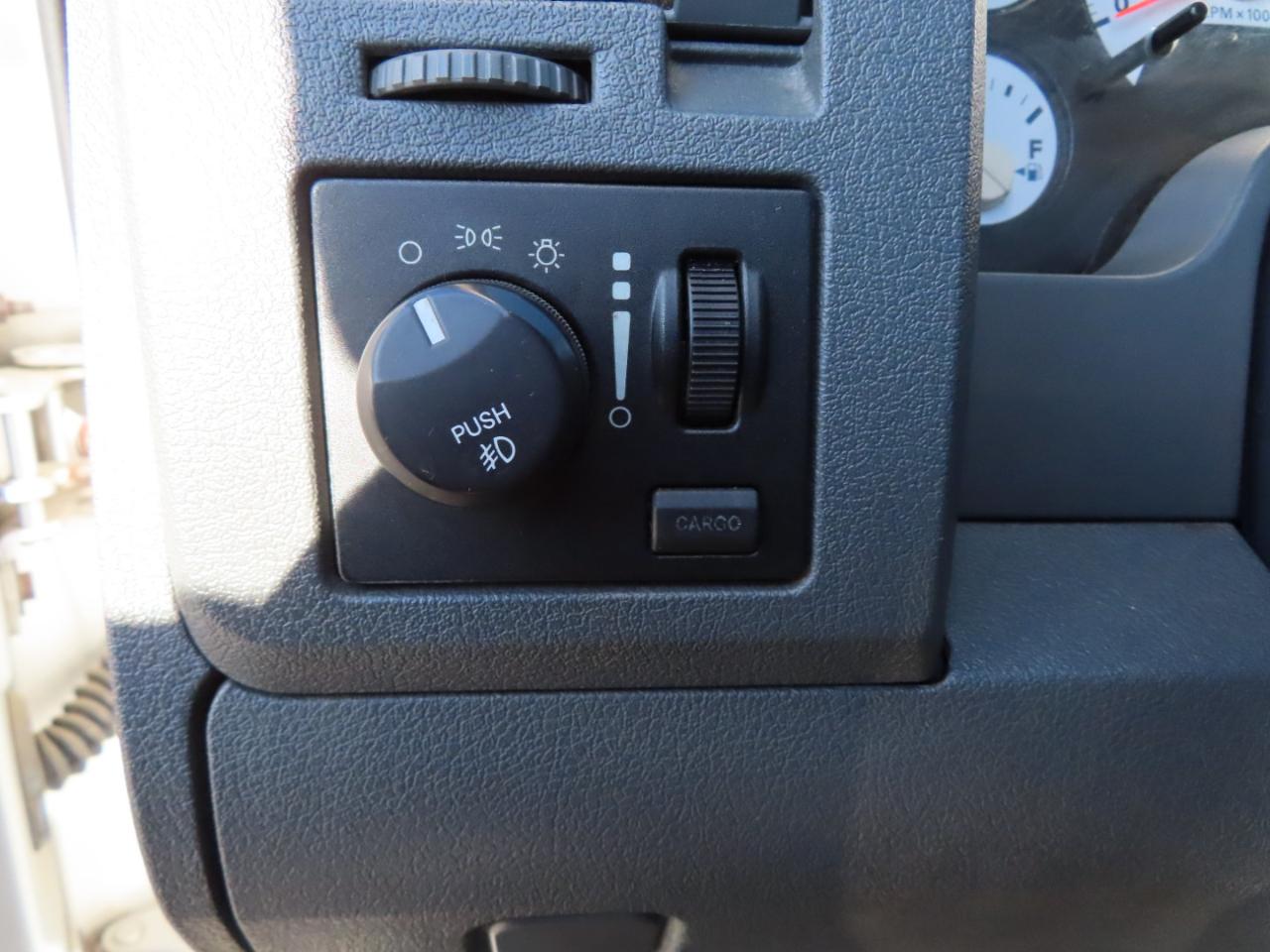 Dodge Ram 1500 4WD Quad Cab 140.5" SLT 2008