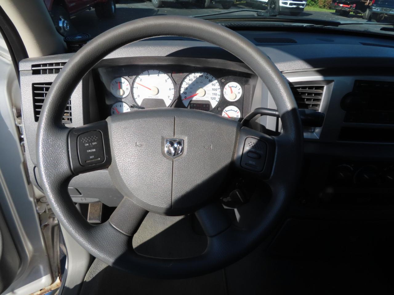 Dodge Ram 1500 4WD Quad Cab 140.5" SLT 2008