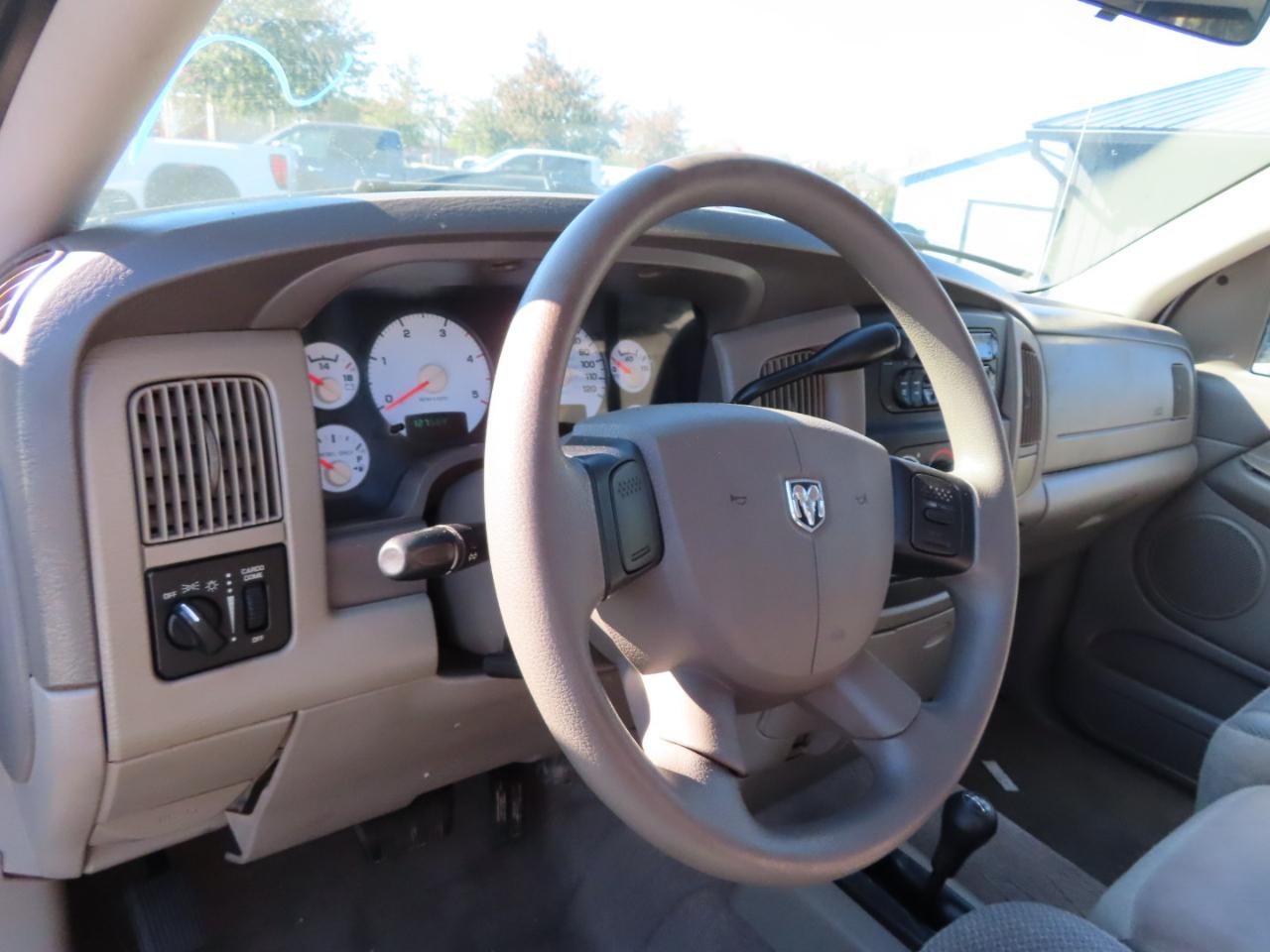 Dodge Ram 2500 4dr Quad Cab 160.5" WB 4WD SLT 2005