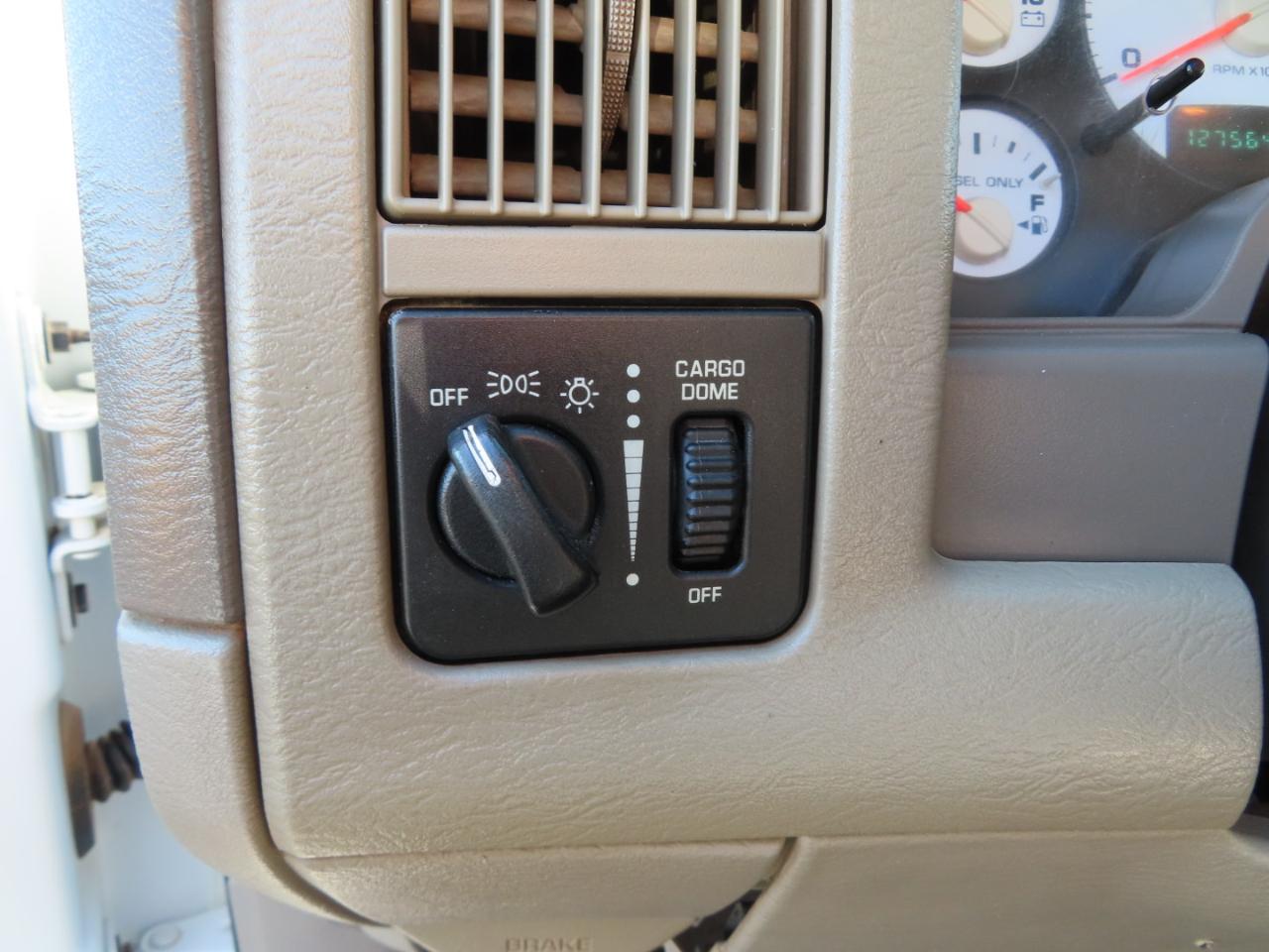 Dodge Ram 2500 4dr Quad Cab 160.5" WB 4WD SLT 2005