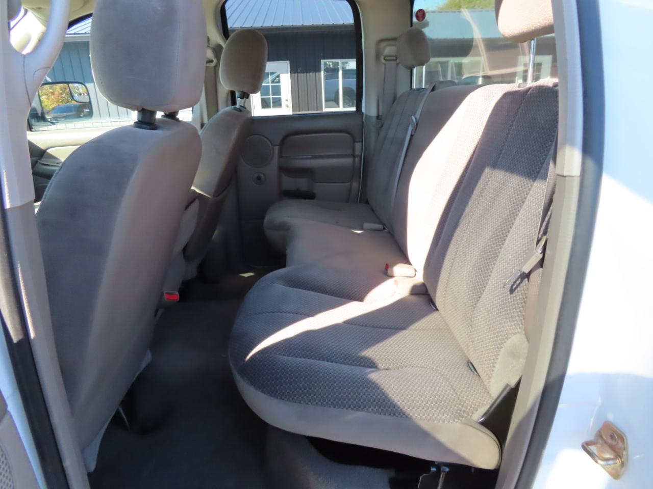 Dodge Ram 2500 4dr Quad Cab 160.5" WB 4WD SLT 2005