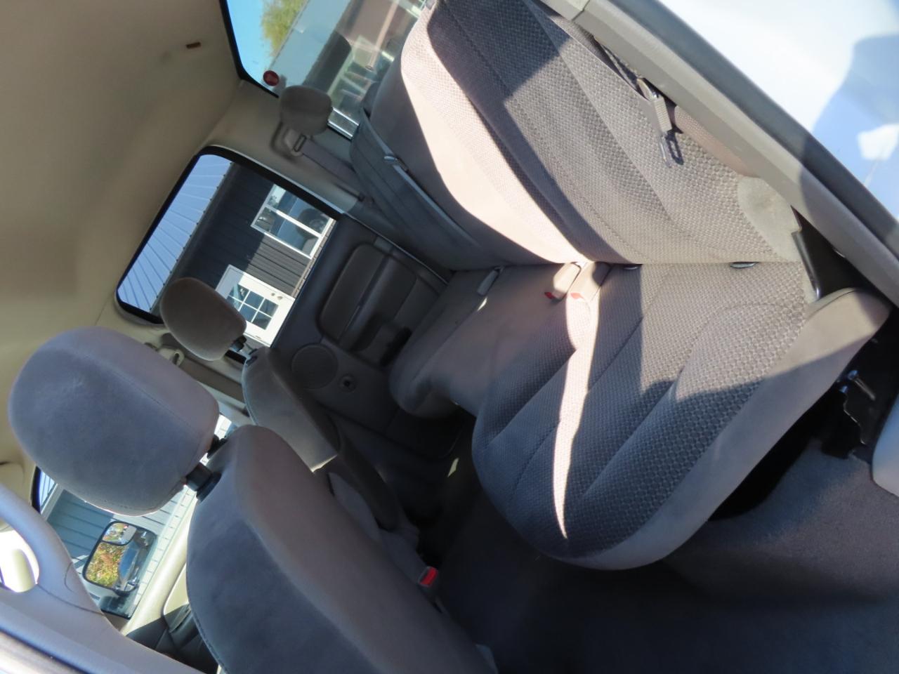 Dodge Ram 2500 4dr Quad Cab 160.5" WB 4WD SLT 2005