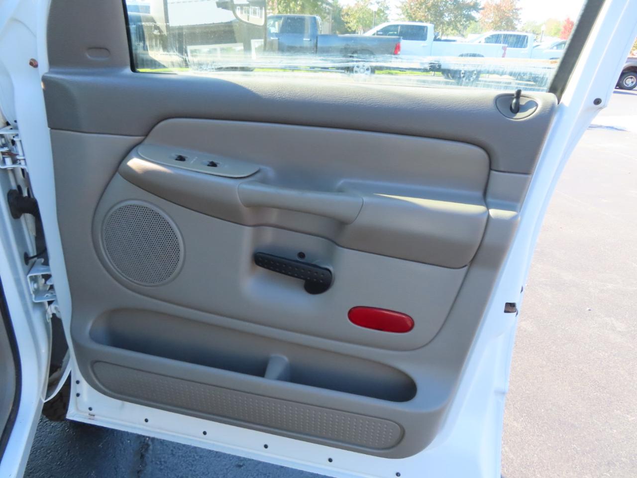 Dodge Ram 2500 4dr Quad Cab 160.5" WB 4WD SLT 2005