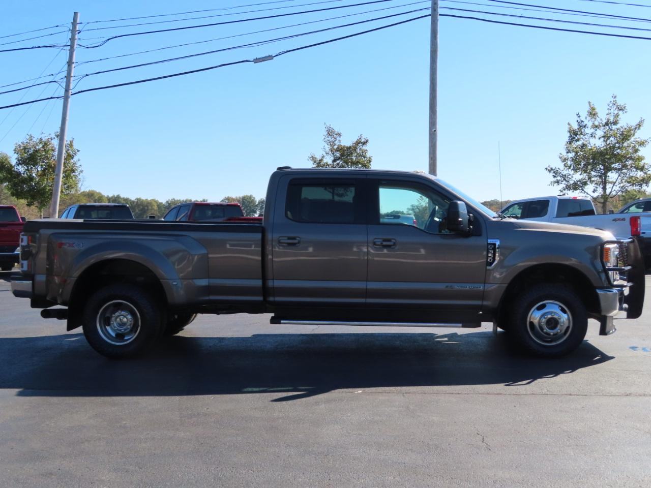 Ford Super Duty F-350 DRW Lariat 4WD Crew Cab 8' Box 2020