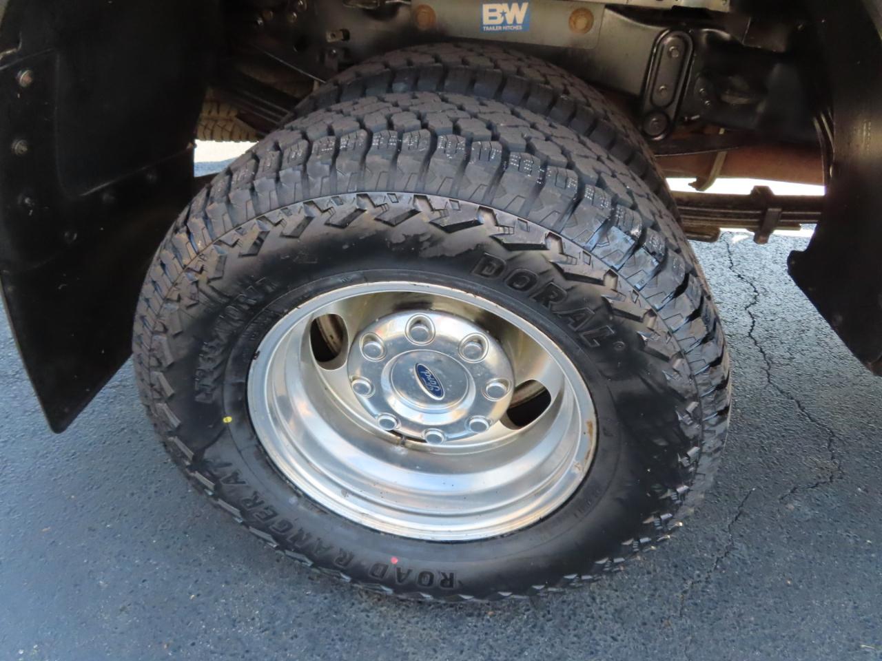 Ford Super Duty F-350 DRW Lariat 4WD Crew Cab 8' Box 2020