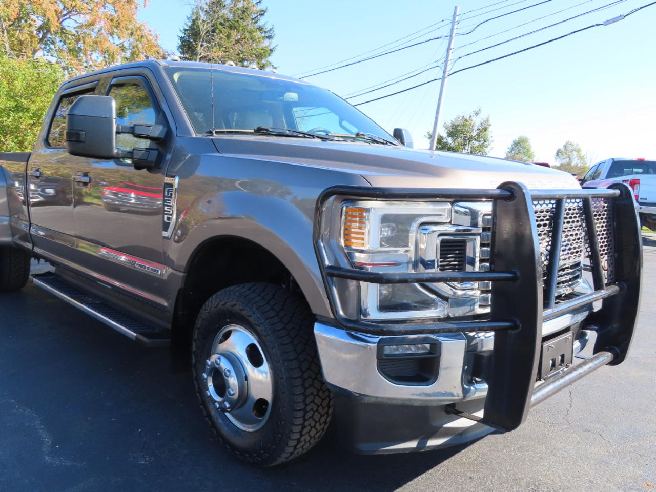 Ford Super Duty F-350 DRW Lariat 4WD Crew Cab 8' Box 2020