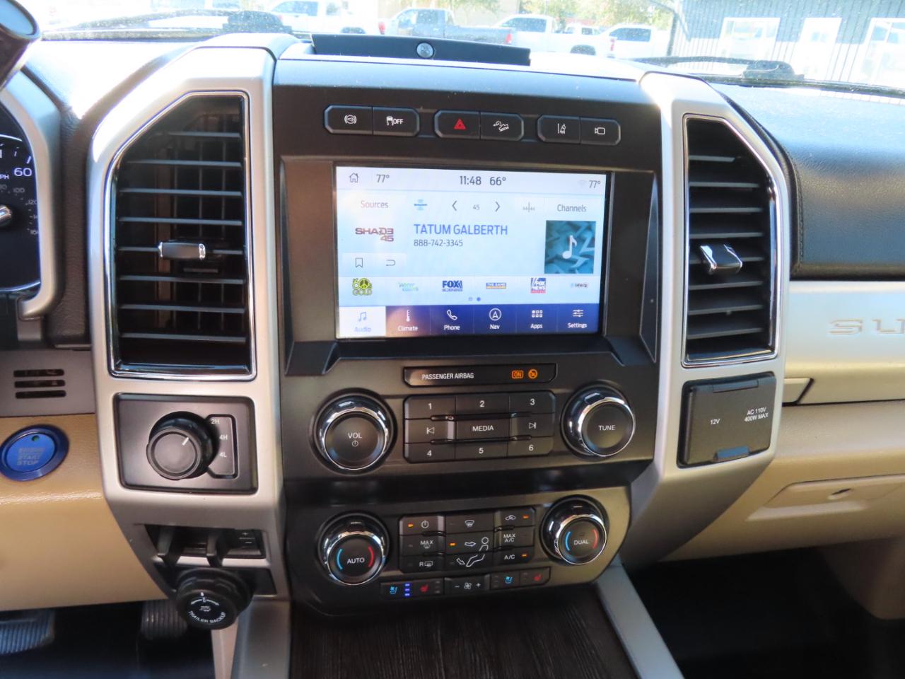 Ford Super Duty F-350 DRW Lariat 4WD Crew Cab 8' Box 2020