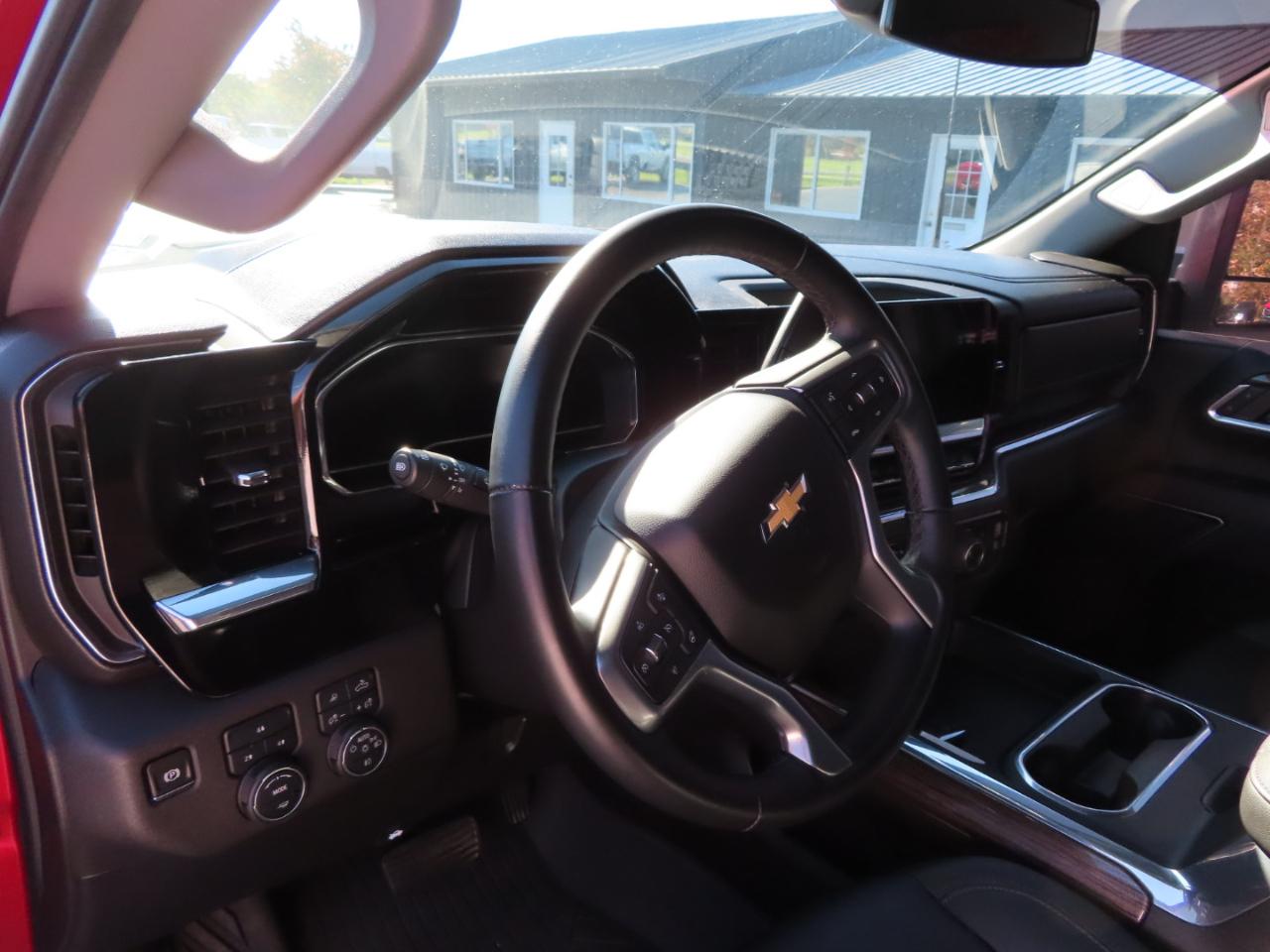 Chevrolet Silverado 2500HD 4WD Crew Cab 159" LT 2024