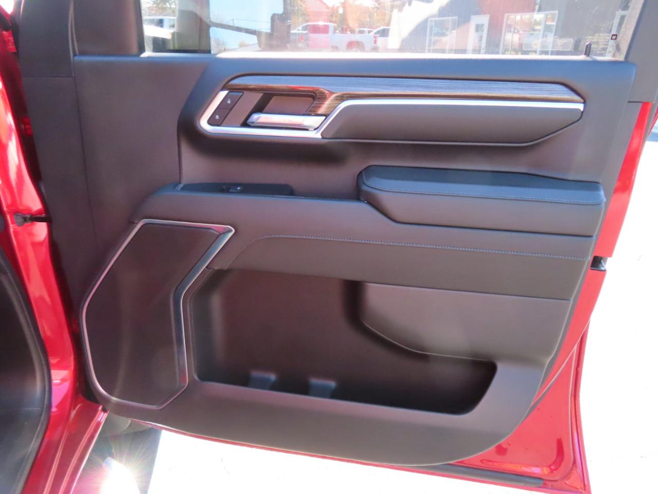 Chevrolet Silverado 2500HD 4WD Crew Cab 159" LT 2024