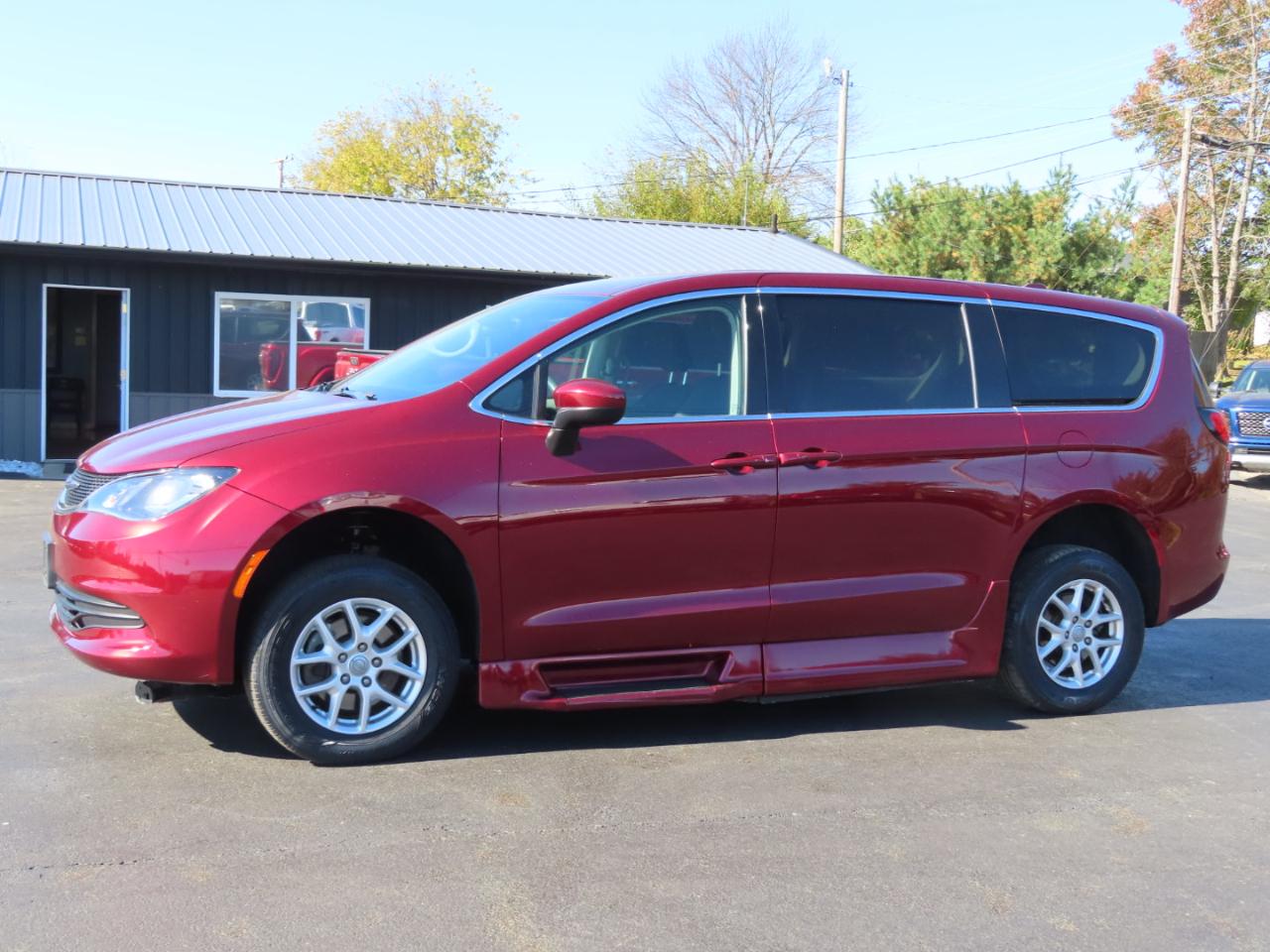 Chrysler Pacifica Touring FWD 2017