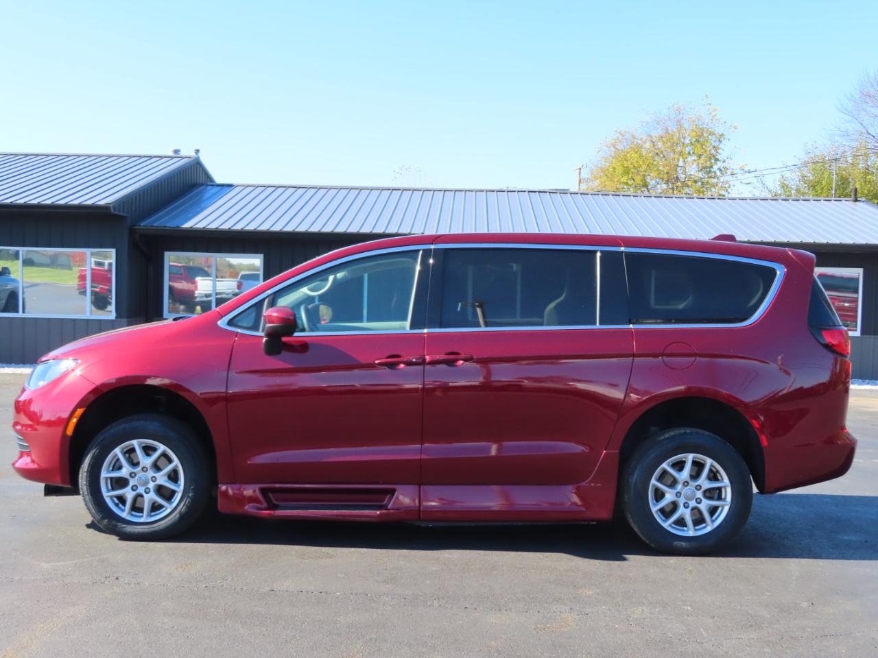Chrysler Pacifica Touring FWD 2017