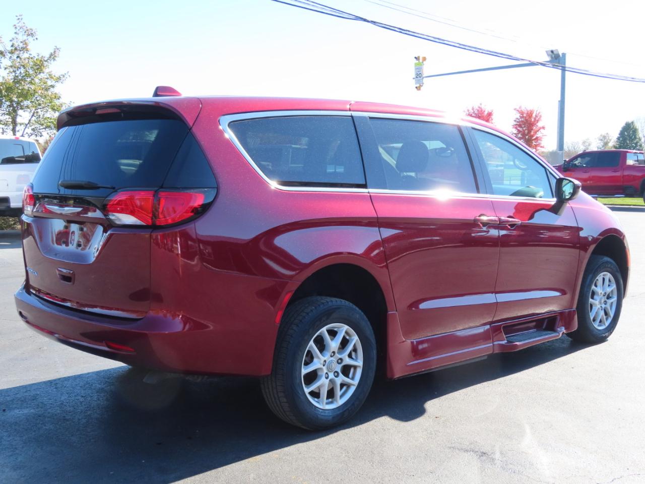 Chrysler Pacifica Touring FWD 2017