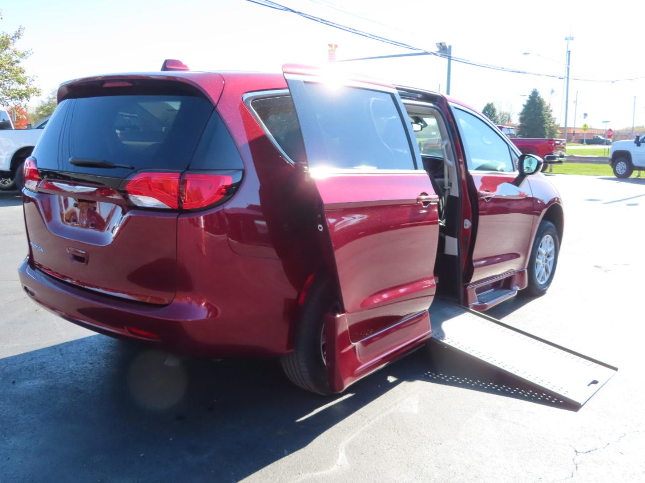 Chrysler Pacifica Touring FWD 2017