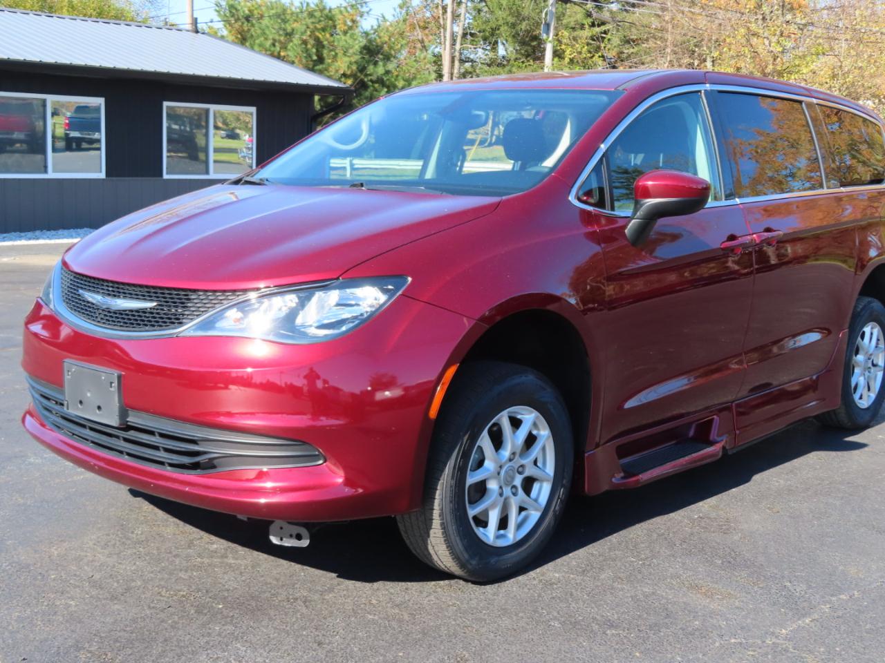 Chrysler Pacifica Touring FWD 2017