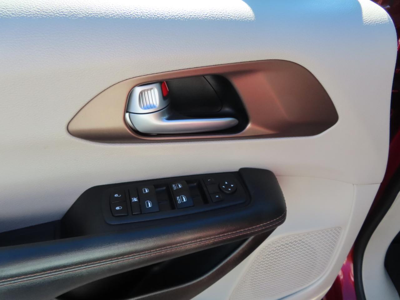 Chrysler Pacifica Touring FWD 2017