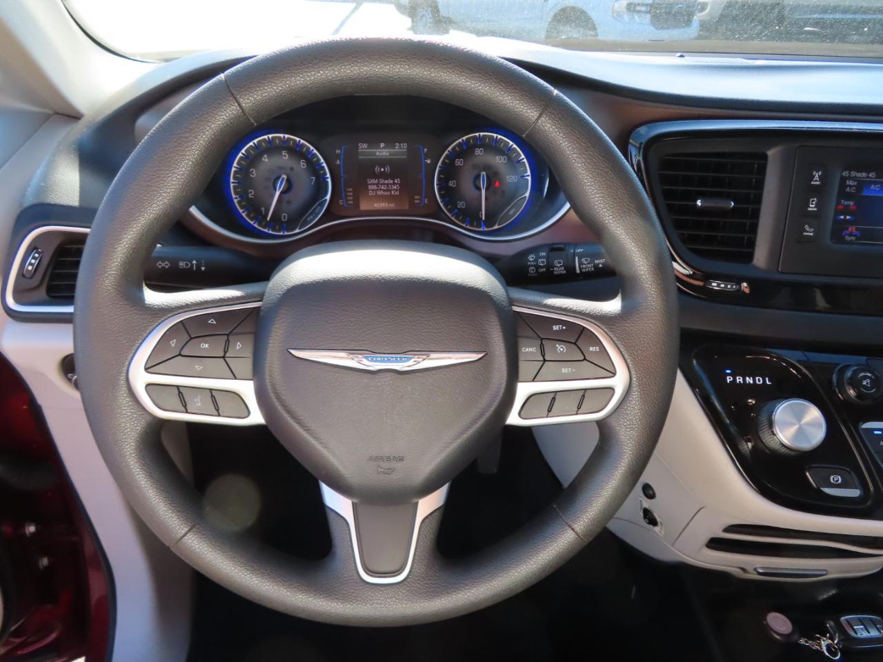Chrysler Pacifica Touring FWD 2017