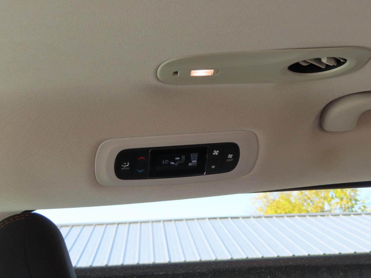 Chrysler Pacifica Touring FWD 2017