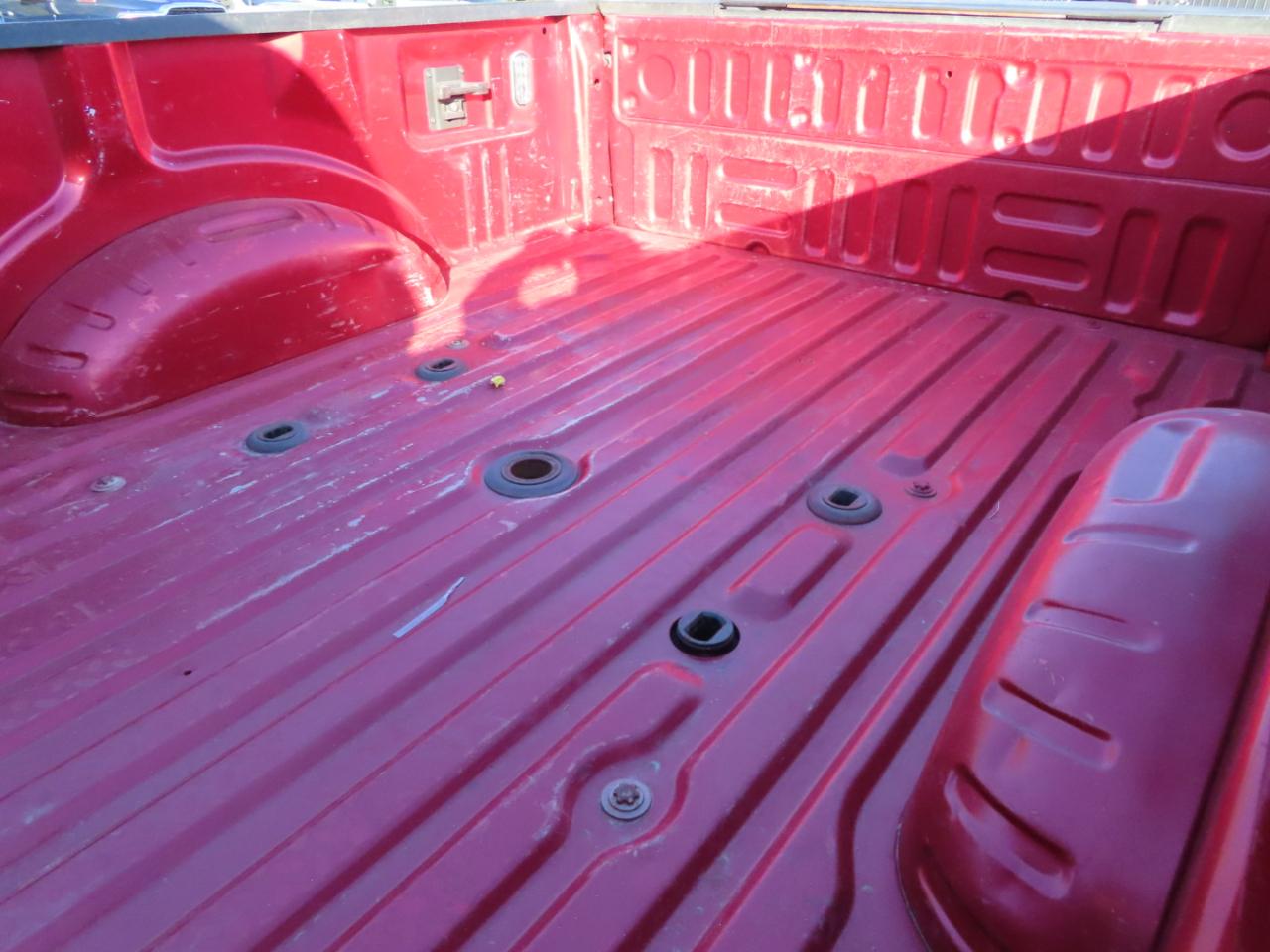 Ford Super Duty F-350 DRW Lariat 4WD Crew Cab 8' Box 2022