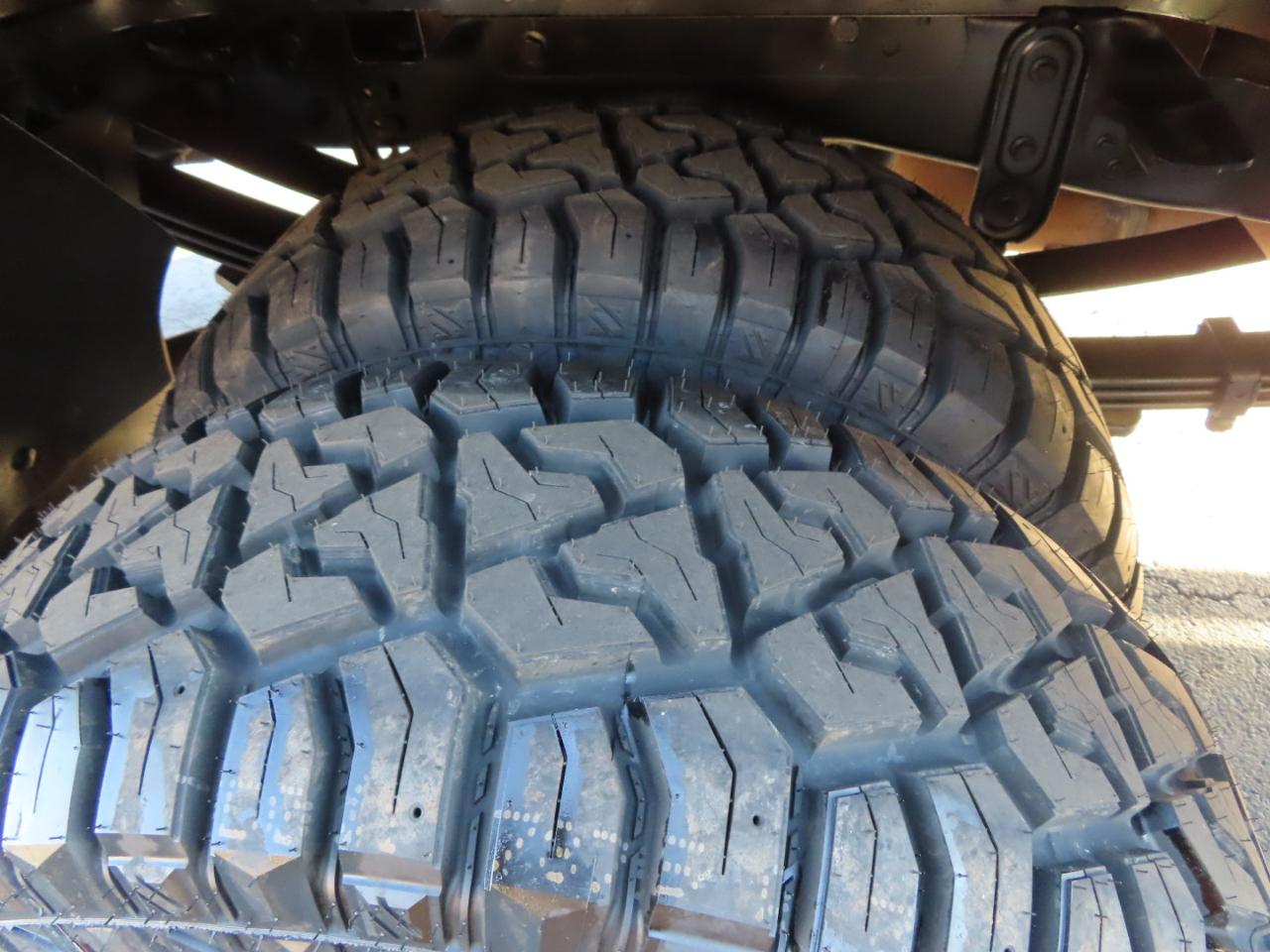 Ford Super Duty F-350 DRW Lariat 4WD Crew Cab 8' Box 2022