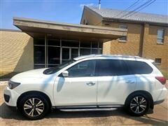 2017 Nissan Pathfinder  2017 Nissan Pathfinder