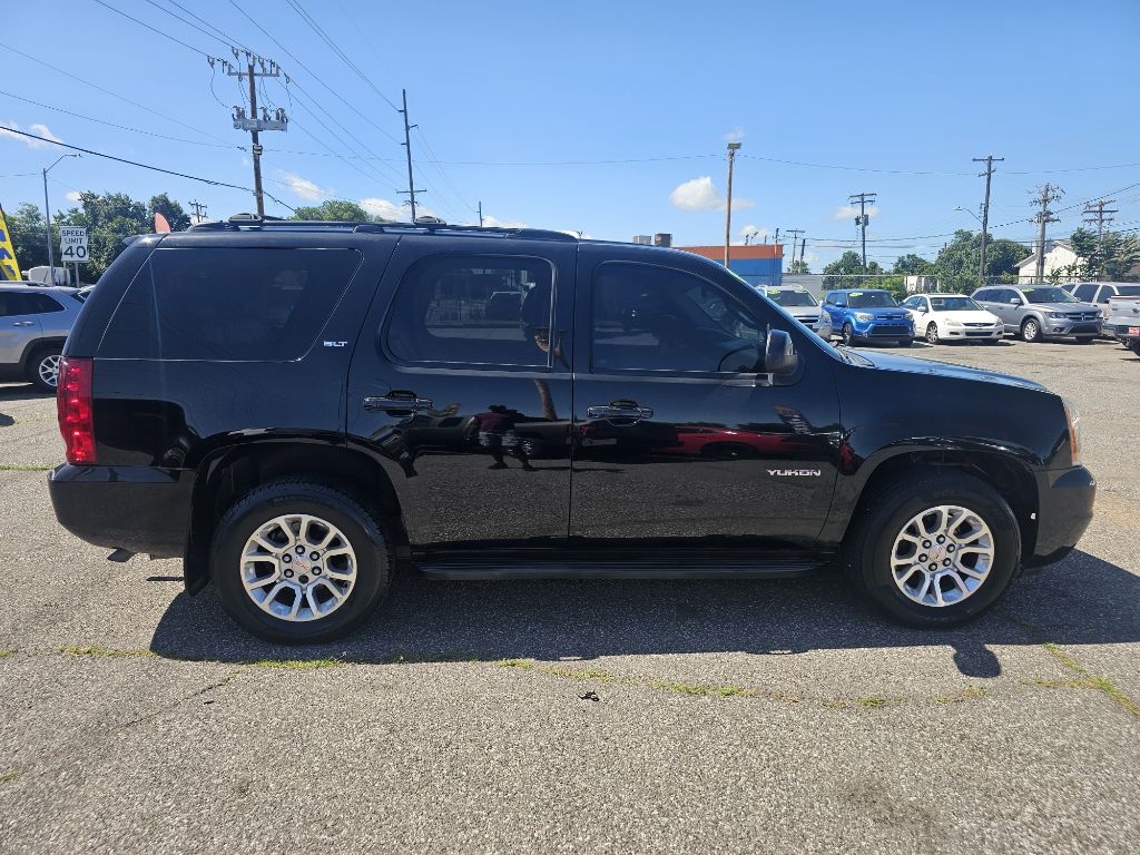 GMC Yukon SLT 2WD 2013