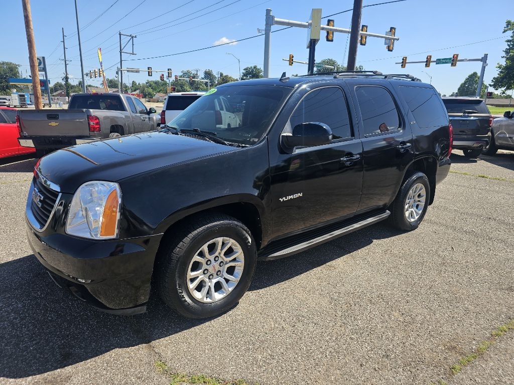 GMC Yukon SLT 2WD 2013
