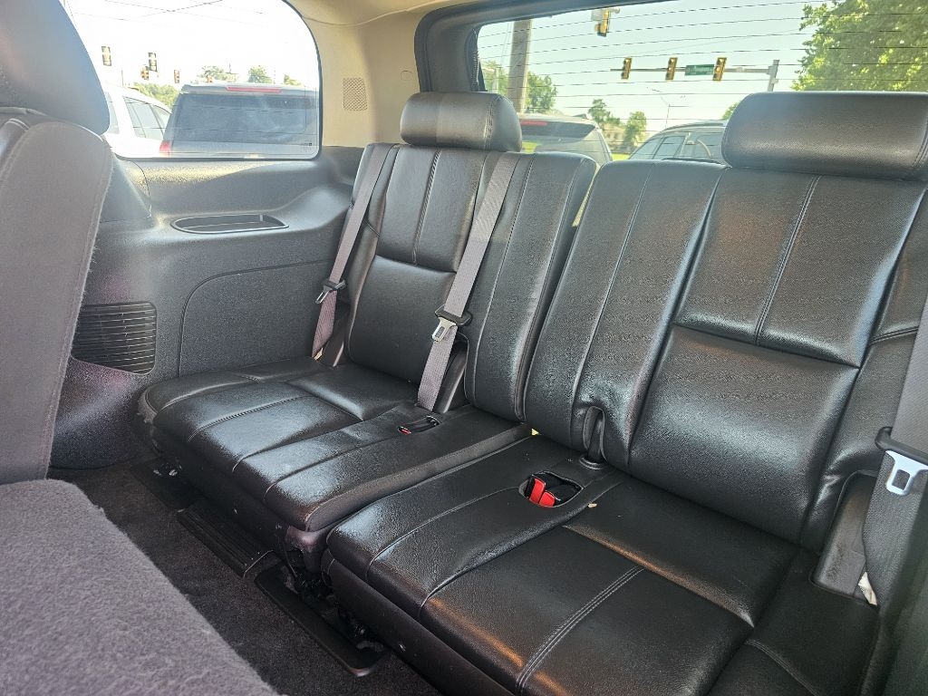 GMC Yukon SLT 2WD 2013