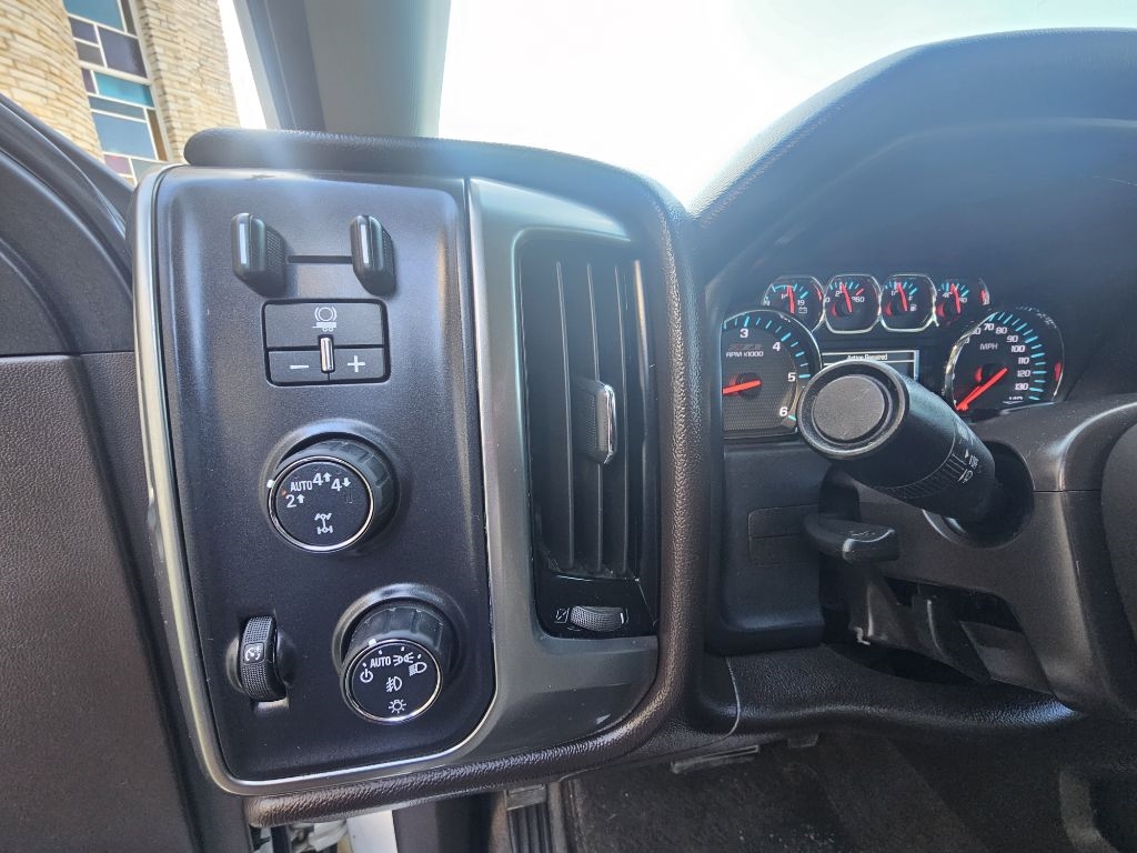 Chevrolet Silverado 1500 LT Crew Cab 4WD 2018 Chevrolet Silverado 1500 LT Crew Cab 4WD 2018
