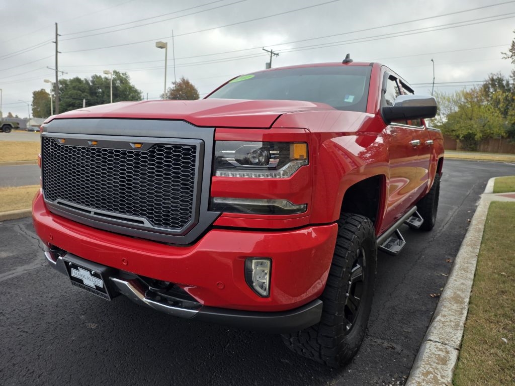 2017 Chevrolet Silverado 1500 LTZ photo 4