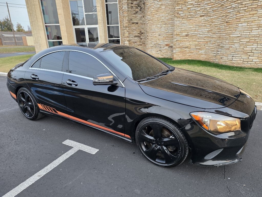 2017 Mercedes Benz CLA 250 photo 2