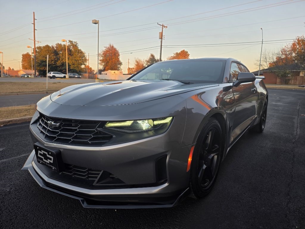 2019 Chevrolet Camaro 1LT Coupe photo 2