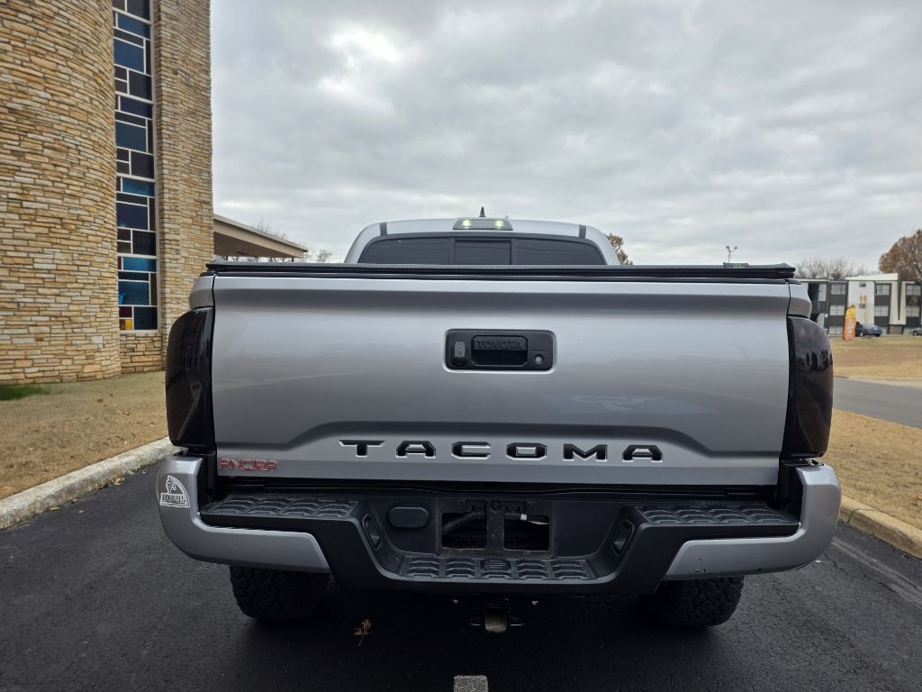 Toyota Tacoma SR5 Double Cab Long Bed I4 6AT 2WD 2017