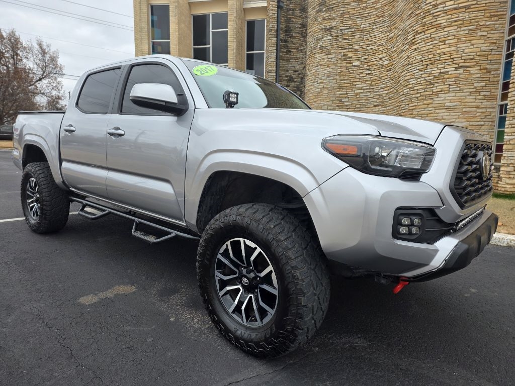 Toyota Tacoma SR5 Double Cab Long Bed I4 6AT 2WD 2017
