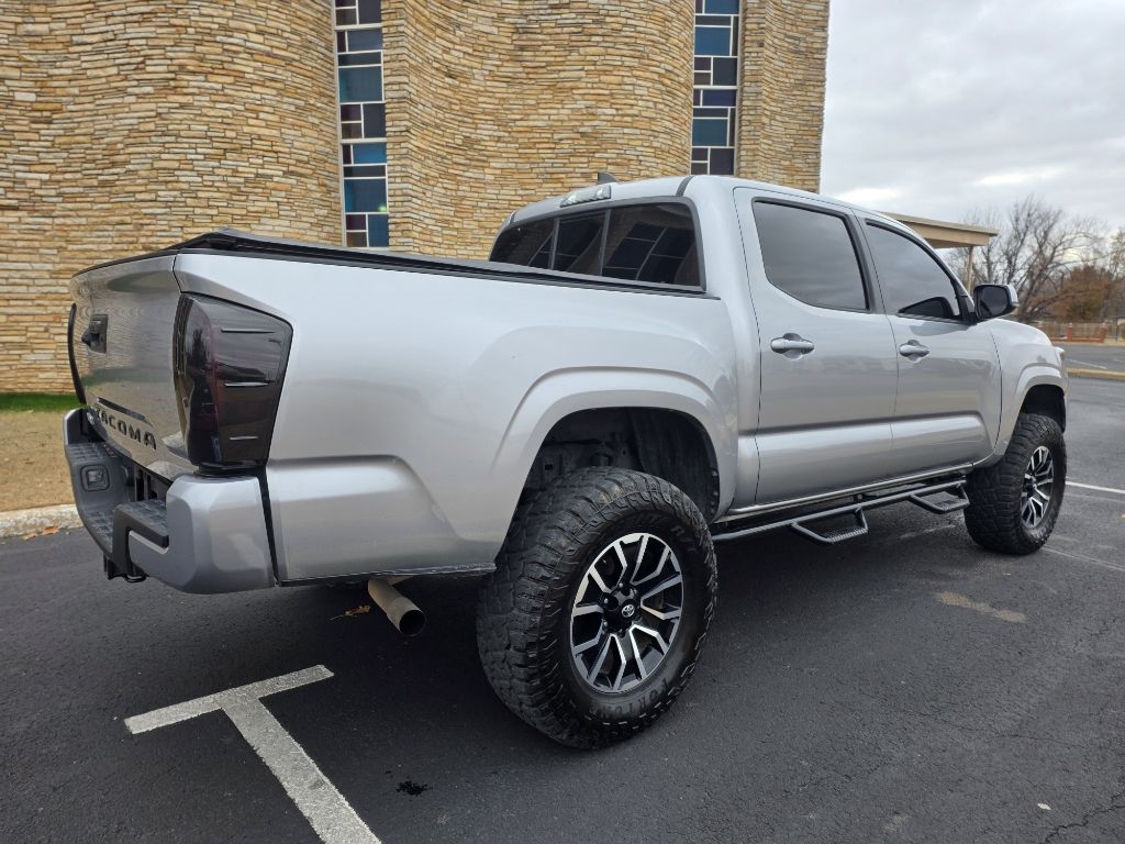 Toyota Tacoma SR5 Double Cab Long Bed I4 6AT 2WD 2017