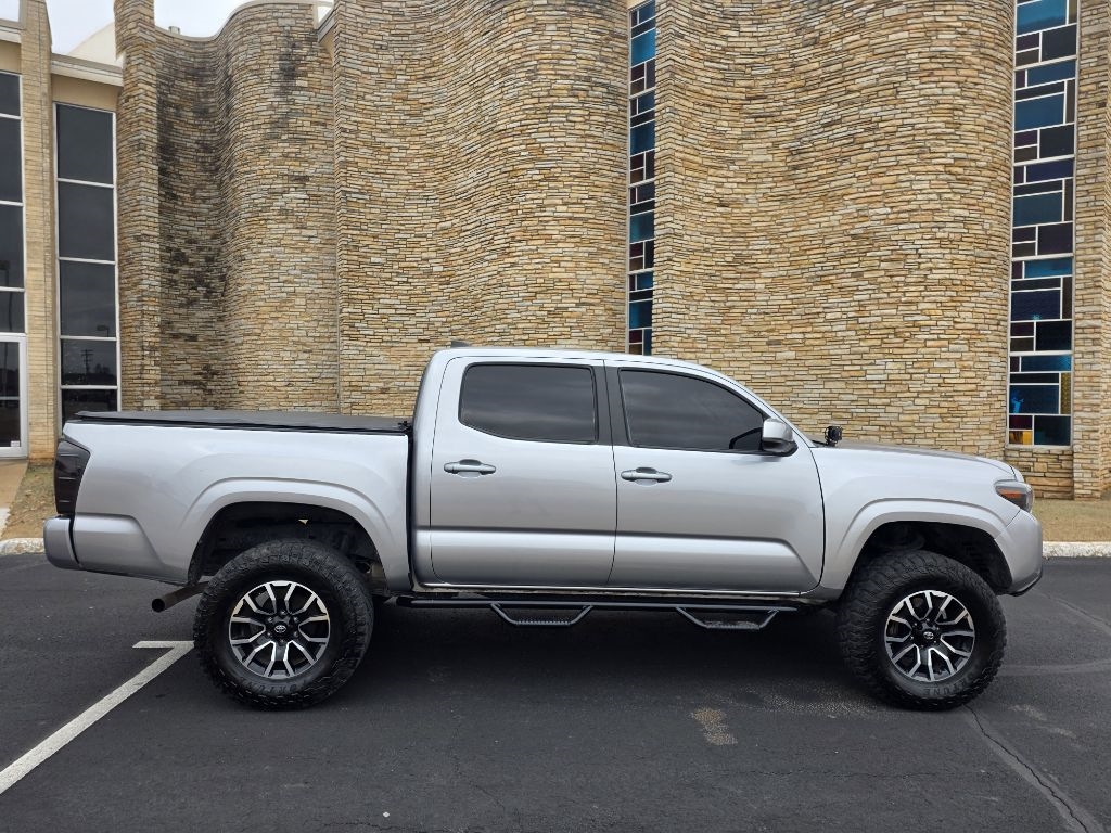 Toyota Tacoma SR5 Double Cab Long Bed I4 6AT 2WD 2017