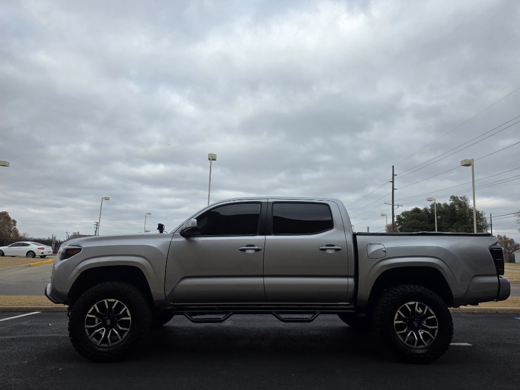 Toyota Tacoma SR5 Double Cab Long Bed I4 6AT 2WD 2017